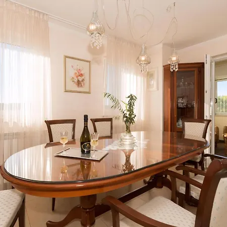 Mare Ferienhaus Trget